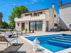 Holiday Home Mariva - MLK322